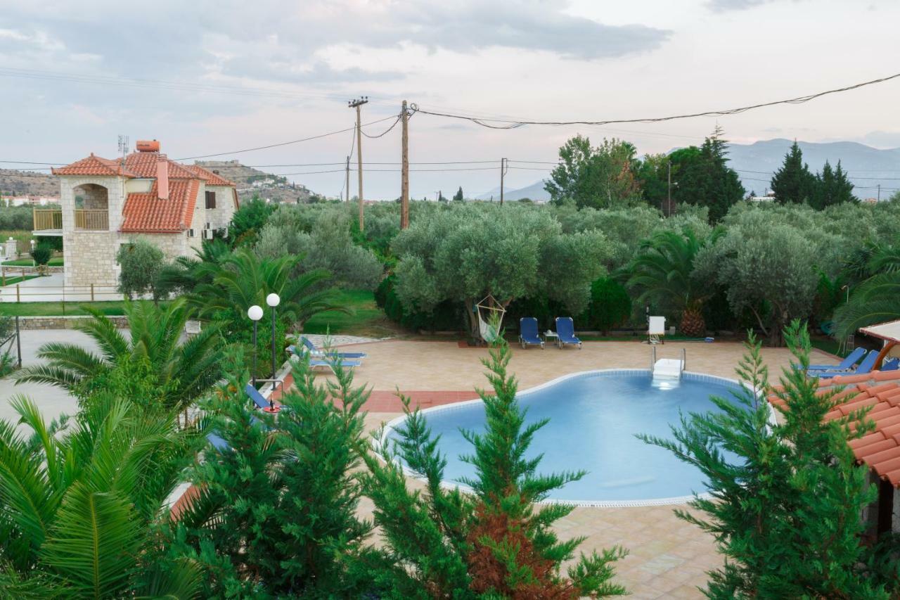 Glyfada Villas ปาราลีอออัสตรอช ภายนอก รูปภาพ