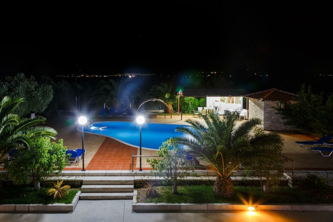 Glyfada Villas ปาราลีอออัสตรอช ภายนอก รูปภาพ