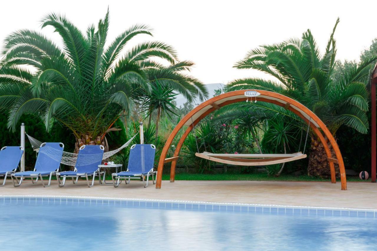 Glyfada Villas ปาราลีอออัสตรอช ภายนอก รูปภาพ